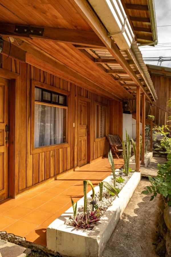 Cowboy Hostel - Habitaciones Con Bano Privado Monteverde ภายนอก รูปภาพ
