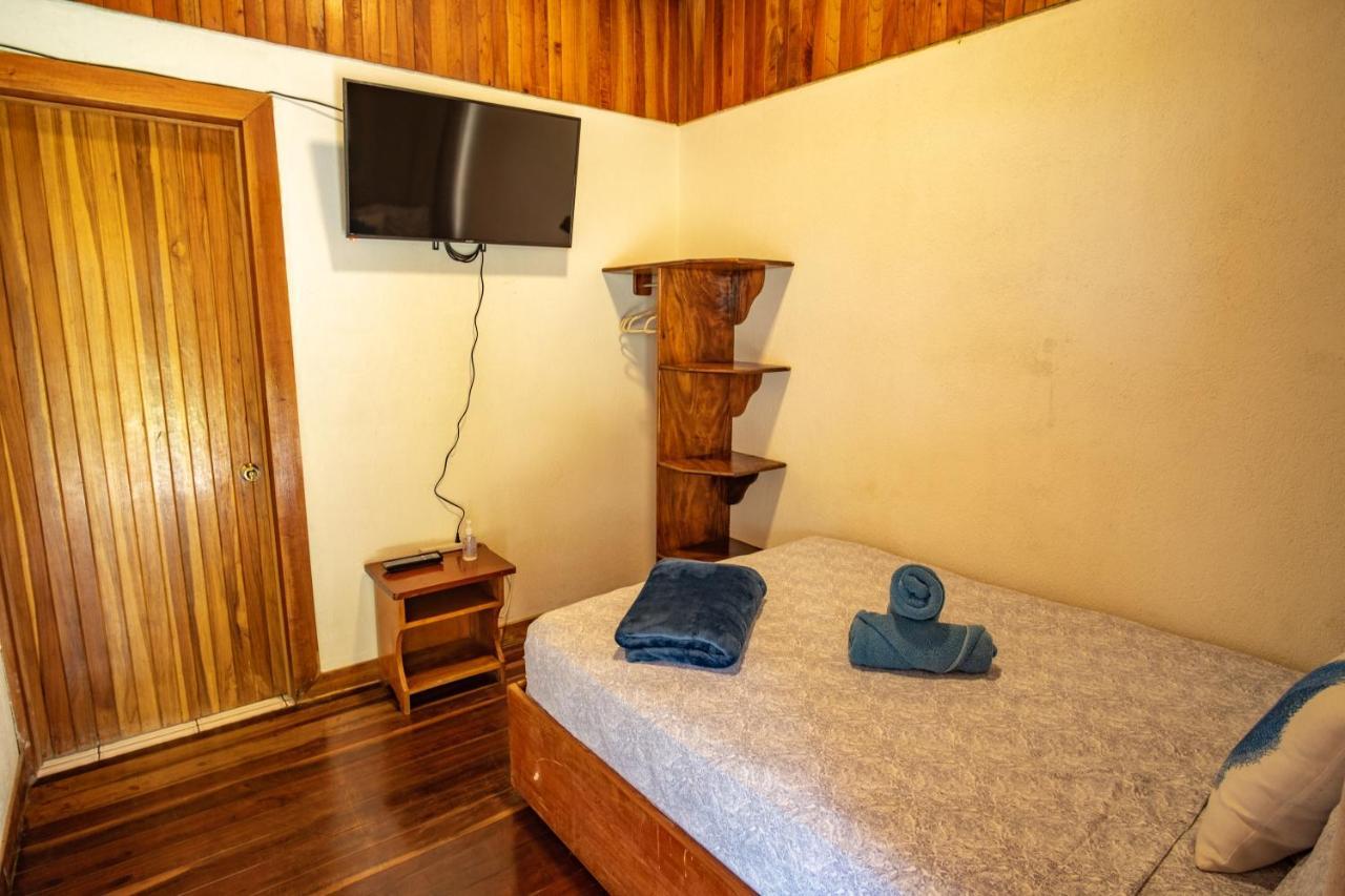 Cowboy Hostel - Habitaciones Con Bano Privado Monteverde ภายนอก รูปภาพ