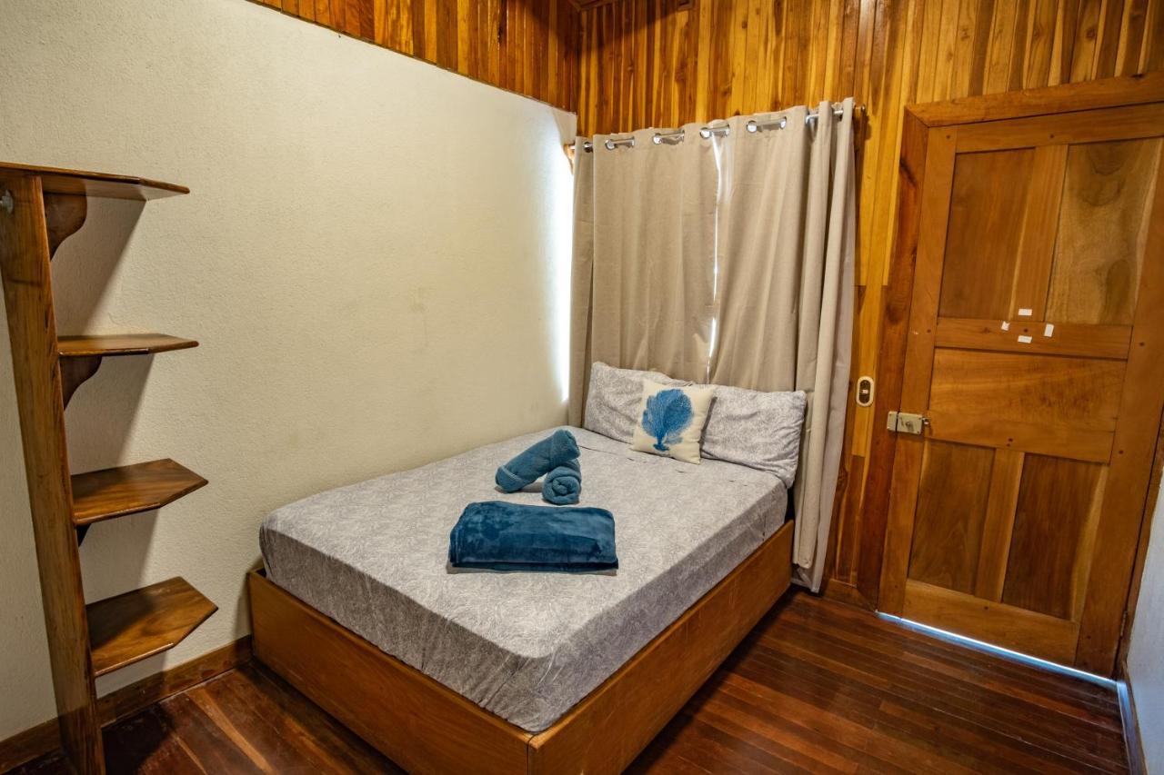 Cowboy Hostel - Habitaciones Con Bano Privado Monteverde ภายนอก รูปภาพ
